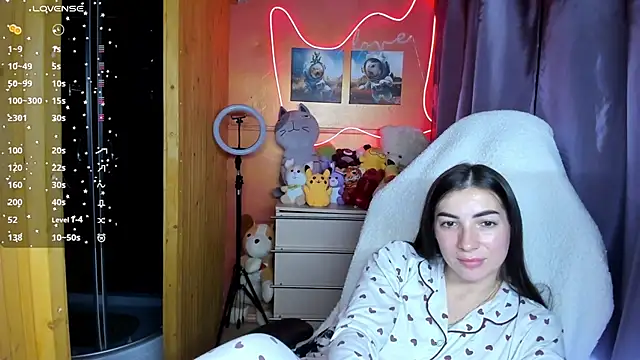 Snapshot of Fiery_Brunette_ chatting on 29, 9, 2025 Fiery Brunette  online show from 29, 9, 2025