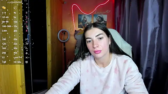 Fiery Brunette  online show from 1, 3, 2026