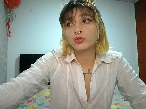 Mia foster1 online show from 26, 5, 2026
