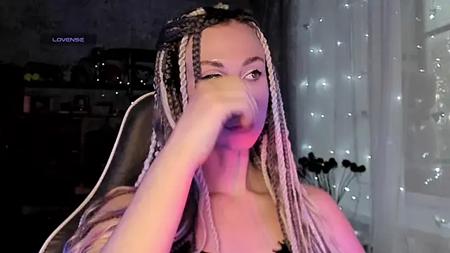 Snapshot of elena_addiction chatting on 7, 7, 2026 elena addiction online show from 7, 7, 2026
