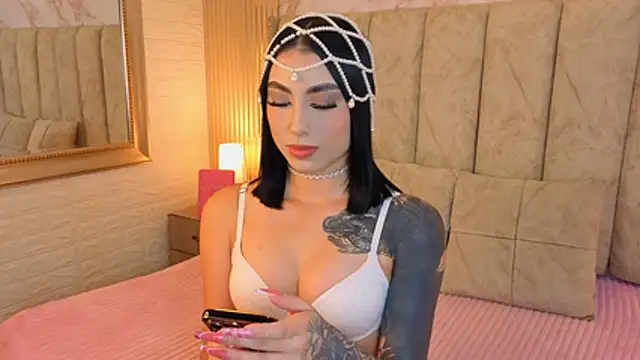 Snapshot of catalina__23 chatting on 28, 10, 2025 catalina 23 online show from 28, 10, 2025