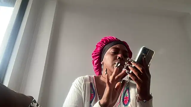 ChocolateCakeQueen online show from 10, 11, 2025