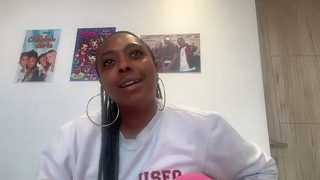 Snapshot of ChocolateCakeQueen chatting on 20, 5, 2026 ChocolateCakeQueen online show from 20, 5, 2026