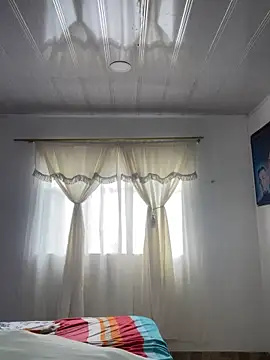 hannahb-e online show from 9, 3, 2025