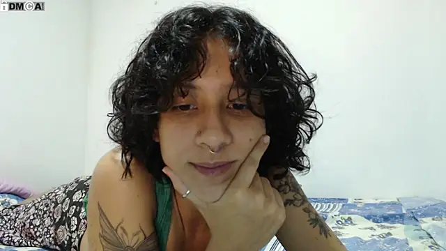 Snapshot of AlinaWoolf_ chatting on 29, 9, 2025 AlinaWoolf  online show from 29, 9, 2025