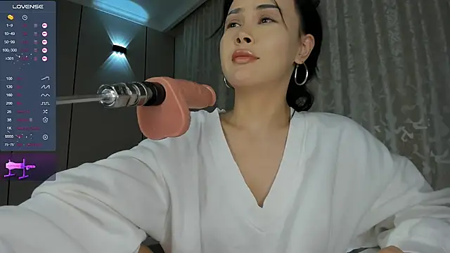 Liu Yifei  online show from 19, 9, 2025