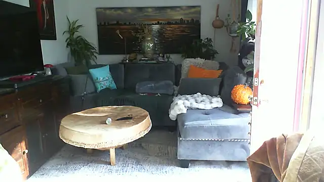 CeceilaMoon online show from 10, 11, 2025