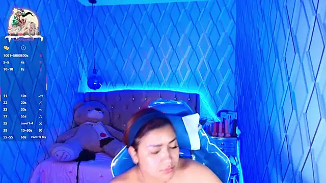 NicolleTaylor online show from 17, 11, 2025