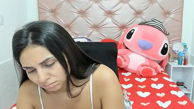 Snapshot of KatiaMoore chatting on 11, 10, 2025 KatiaMoore online show from 11, 10, 2025