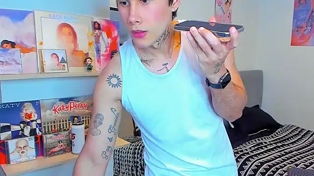 Snapshot of JayHotxxx chatting on 19, 5, 2026 JayHotxxx online show from 19, 5, 2026