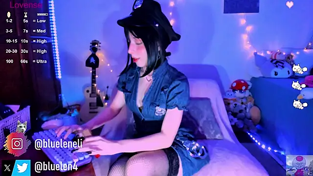 Snapshot of bluelen chatting on 25, 1, 2025 bluelen online show from 25, 1, 2025