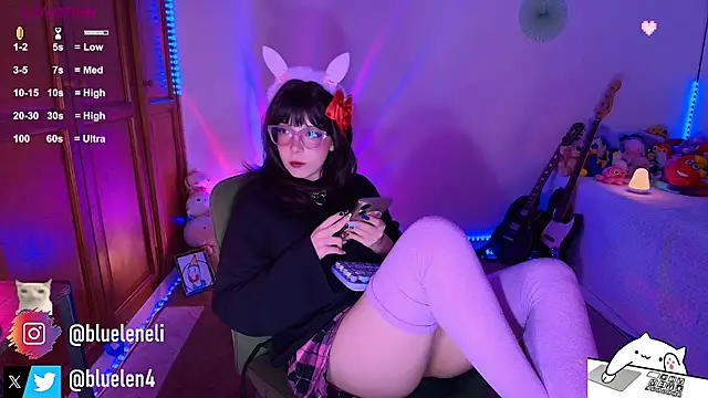 Snapshot of bluelen chatting on 27, 6, 2026 bluelen online show from 27, 6, 2026