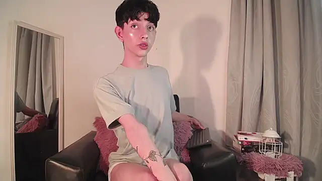 Snapshot of lyamthommpson chatting on 10, 2, 2025 lyamthommpson online show from 10, 2, 2025