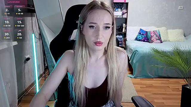 Little Soph online show from 25, 9, 2025