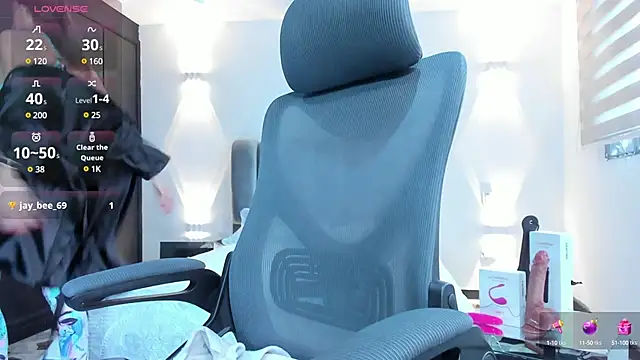 Snapshot of AnaRuiz chatting on 10, 3, 2025 AnaRuiz online show from 10, 3, 2025