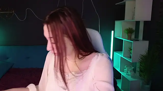 YasmineWest online show from 15, 12, 2024