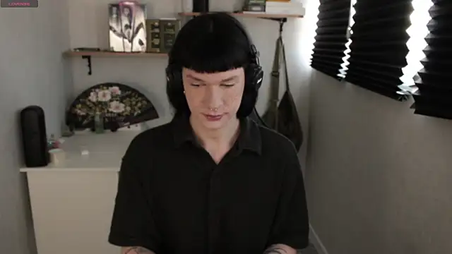 carthylovvve online show from 7, 3, 2025