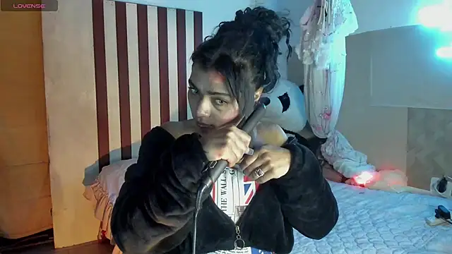 Snapshot of Lilithsabeth chatting on 11, 10, 2025 Lilithsabeth online show from 11, 10, 2025