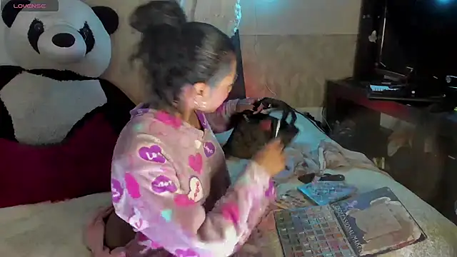 Snapshot of Lilithsabeth chatting on 1, 11, 2025 Lilithsabeth online show from 1, 11, 2025