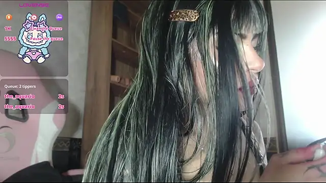 Snapshot of Sally23_ chatting on 8, 10, 2025 Sally23 online show from 8, 10, 2025