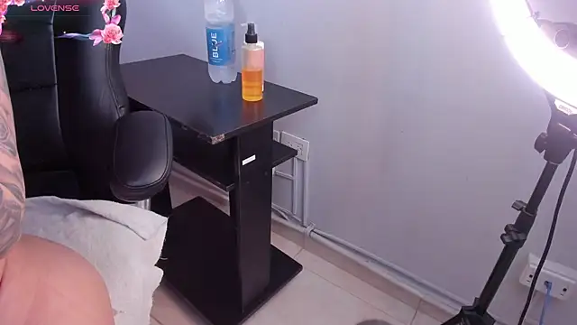 Snapshot of Tisha__lau chatting on 21, 3, 2025 Tisha lau online show from 21, 3, 2025