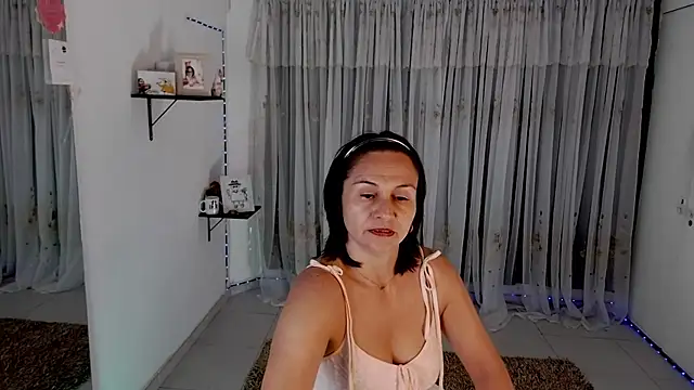 lollita 23  online show from 20, 11, 2025