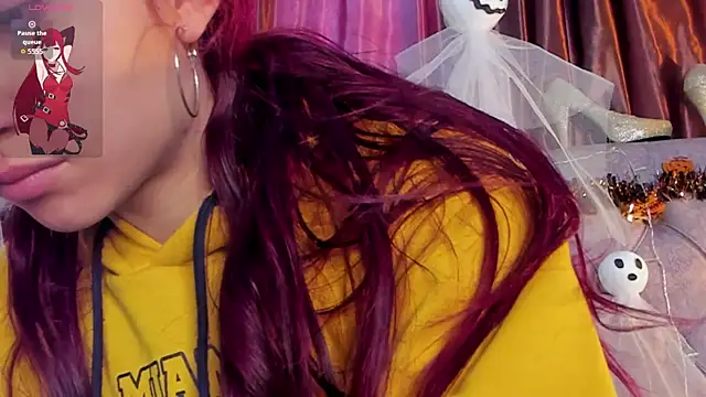  Scarlett 01 online show from 19, 10, 2025