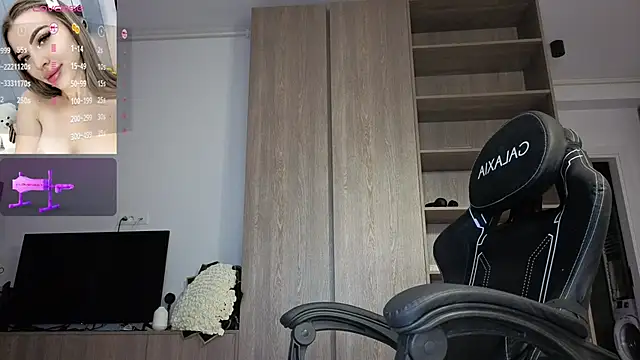 Megan Ros online show from 13, 2, 2026