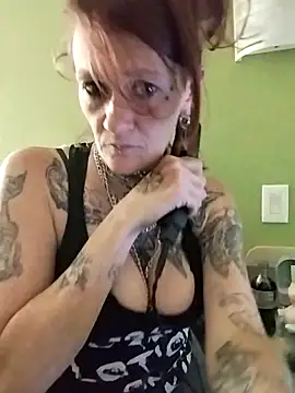 Snapshot of renegade_vyxxen chatting on 11, 3, 2025 renegade vyxxen online show from 11, 3, 2025