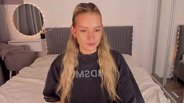 CassieRayss online show from 18, 4, 2026