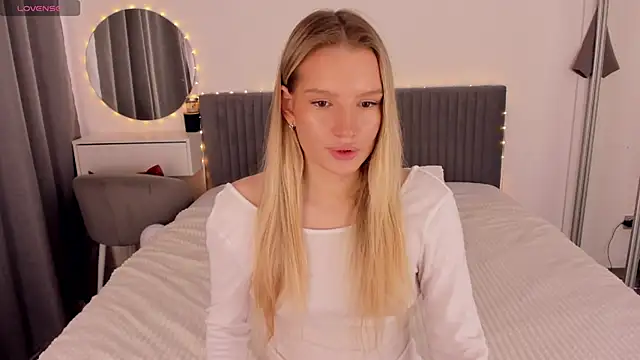Snapshot of CassieRayss chatting on 18, 5, 2026 CassieRayss online show from 18, 5, 2026