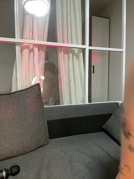 hotAssHell  online show from 16, 2, 2025