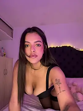 Snapshot of martina_duque_ chatting on 13, 2, 2026 martina duque online show from 13, 2, 2026