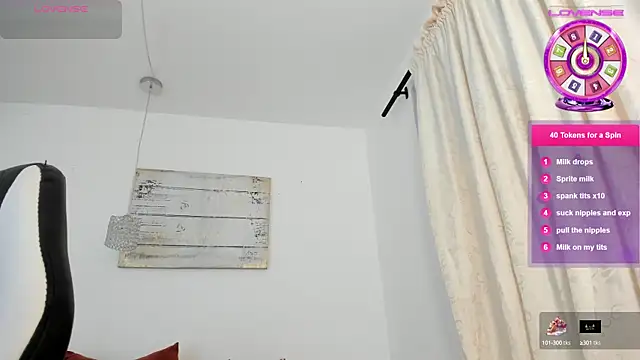 Snapshot of emma_castilloo chatting on 13, 2, 2025 emma castilloo online show from 13, 2, 2025