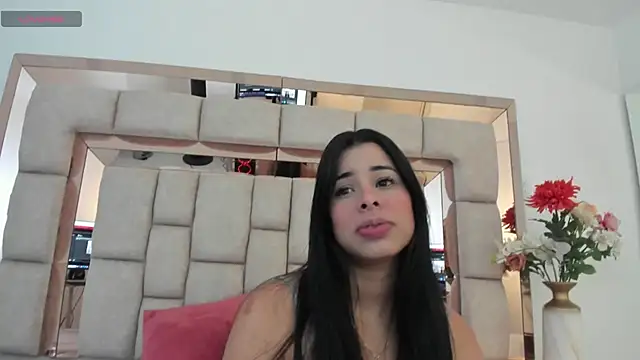 Snapshot of emma_castilloo chatting on 18, 2, 2025 emma castilloo online show from 18, 2, 2025