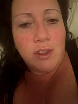 Snapshot of xsexycurvymilf chatting on 4, 12, 2024 xsexycurvymilf online show from 4, 12, 2024