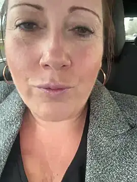 Snapshot of xsexycurvymilf chatting on 23, 12, 2024 xsexycurvymilf online show from 23, 12, 2024