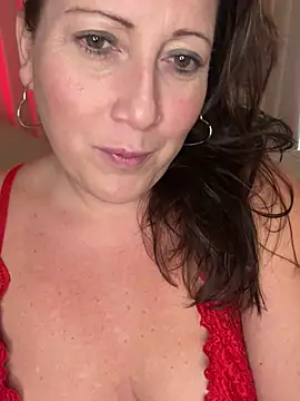 Snapshot of xsexycurvymilf chatting on 14, 2, 2025 xsexycurvymilf online show from 14, 2, 2025