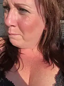 Snapshot of xsexycurvymilf chatting on 7, 3, 2025 xsexycurvymilf online show from 7, 3, 2025