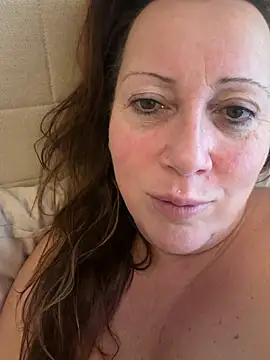 Snapshot of xsexycurvymilf chatting on 14, 2, 2026 xsexycurvymilf online show from 14, 2, 2026