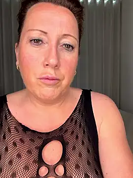 Snapshot of xsexycurvymilf chatting on 23, 3, 2026 xsexycurvymilf online show from 23, 3, 2026