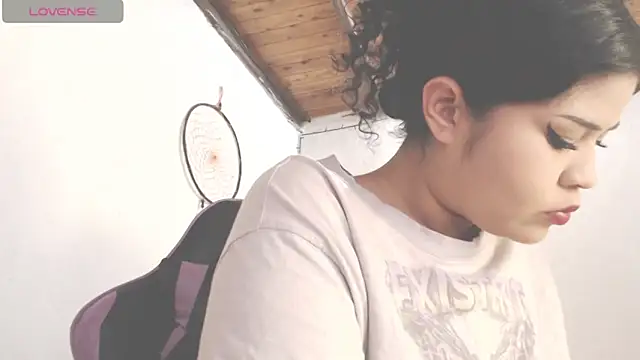 Amara18  online show from 23, 4, 2026