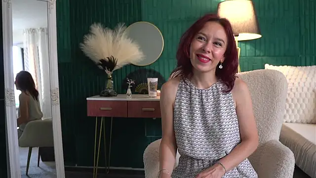 HaileyMoonn online show from 19, 7, 2026