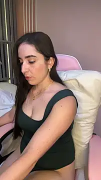 Snapshot of Victoria-And1 chatting on 5, 11, 2025 Victoria-And1 online show from 5, 11, 2025