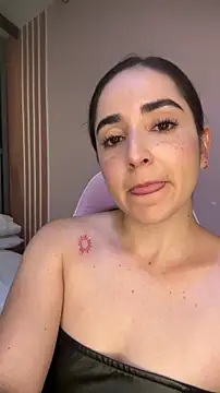 Snapshot of Victoria-And1 chatting on 22, 11, 2025 Victoria-And1 online show from 22, 11, 2025