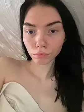 Lisaaa Alisa online show from 2, 3, 2025