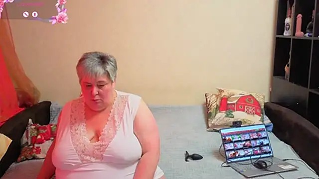 Snapshot of Klio5678 chatting on 19, 2, 2026 Klio5678 online show from 19, 2, 2026