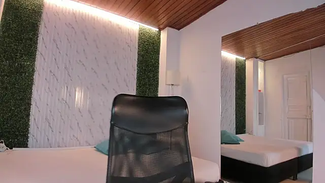 carina rossi online show from 18, 11, 2025