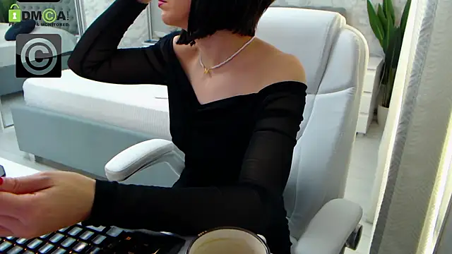 Ellysse  online show from 19, 12, 2024