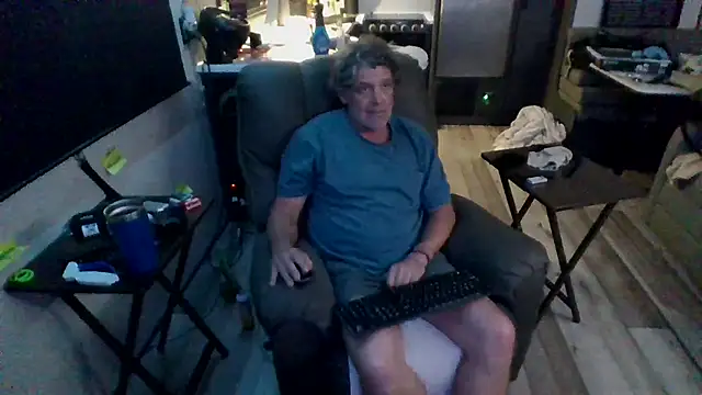 lateniter online show from 8, 4, 2026